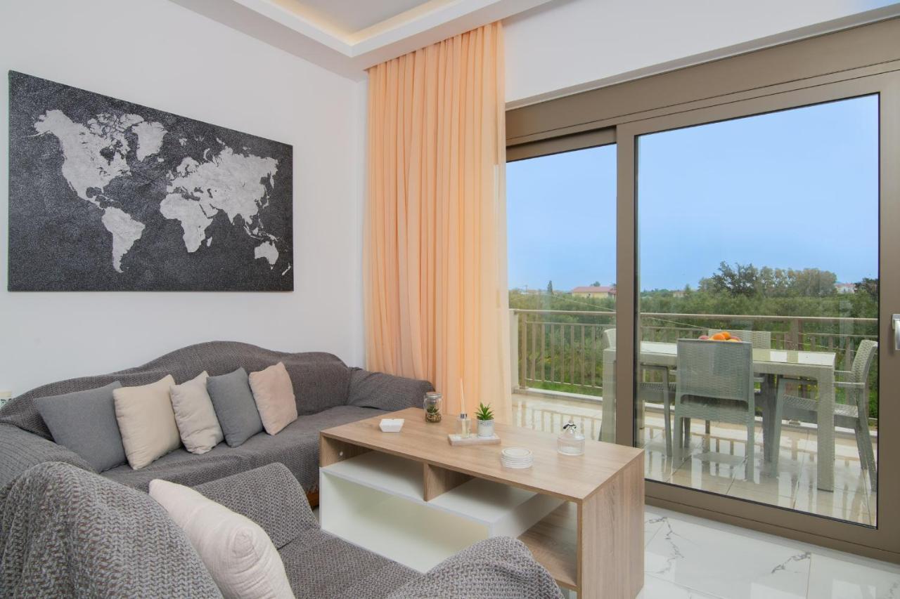 Happiness Apartment Laganas Luaran gambar